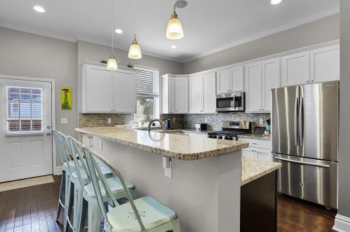 2104 Sidney St, Saint Louis MO 63104-2829 exterior