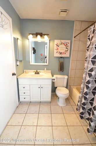 1203 Bluebell Dr, Jackson Twp NJ 08527-4116 exterior