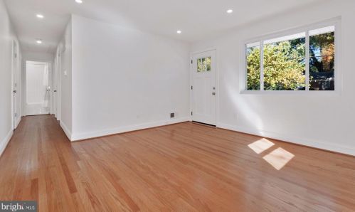 4608 Coachway Dr, Rockville MD  20852-2338 exterior