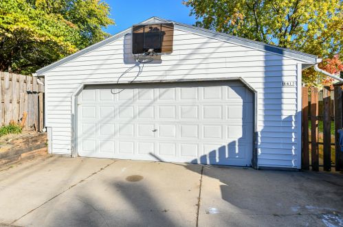 6417 Locust St, Milwaukee WI 53212-2444 exterior