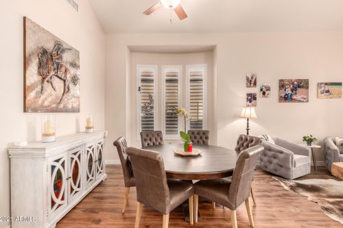 23002 52nd St, Phoenix AZ 85018-4402 exterior