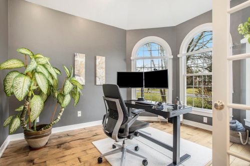 7180 Inverness Dr, Kalamazoo MI 49009-3935 exterior