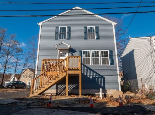 58 Luna St, Providence, RI 02904-2456