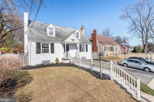 704 Buckingham Dr, Silver Spring, MD 20901-3613