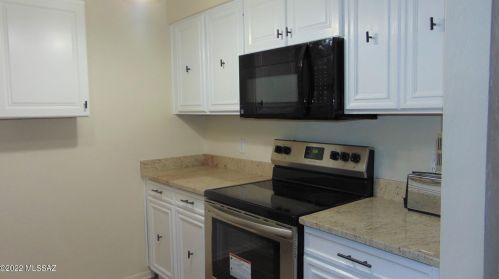 1218 Abrego Dr, Green Valley AZ 85614-3641 exterior