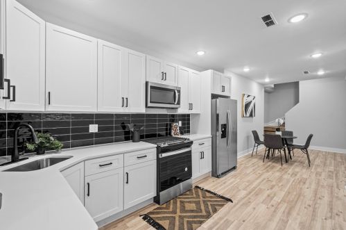 373 Main St, Pittsburgh PA  15201-1153 exterior