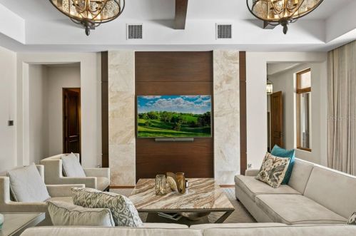 2621 Dundee St, Tampa FL  33629-7516 exterior