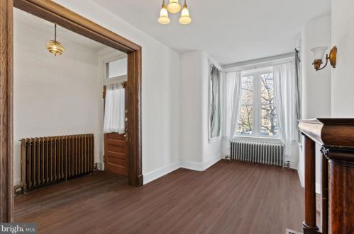 2909 13th St, Washington DC  20009-5301 exterior