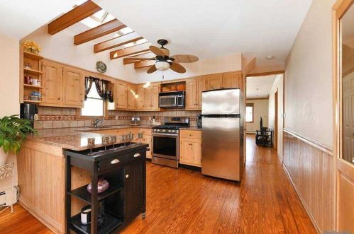 62 22 St, Huntington Station NY 11746-2230 exterior