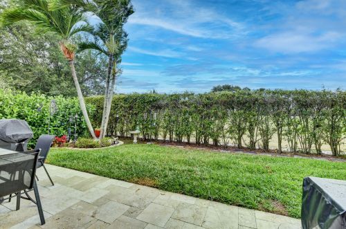 6141 Hook Ln, Boynton Beach FL 33437-4175 exterior