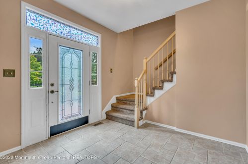 16 Cardinal Dr, Jackson Twp, NJ 08527-3174