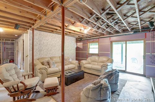 5682 Bartonville Rd, Belding MI 48809-8708 exterior