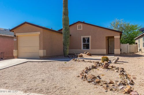 3675 Exton Ln, Tucson, AZ 85746-2560