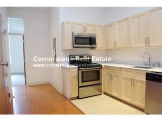 407 Washington St, Boston MA  02108-5213 exterior