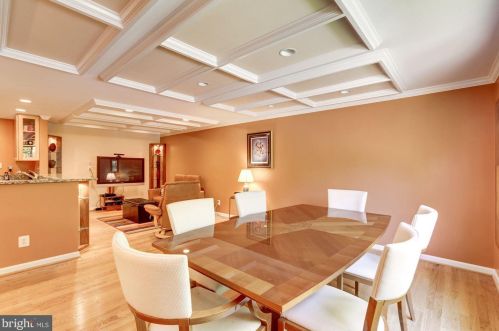 3807 Candlelight Ct, Alexandria, VA 22310-2248