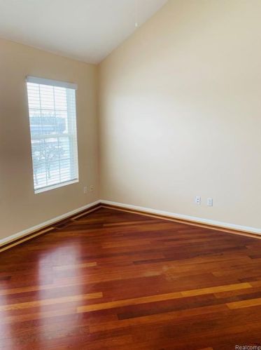 1147 Beaver Run, Troy MI  48083-5458 exterior