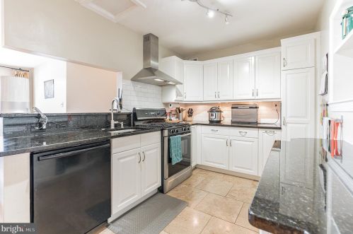 5428 Enid Pl, Alexandria VA  22312-6428 exterior