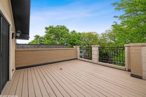 2514 Marshfield Ave, Chicago IL 60614-1907 exterior