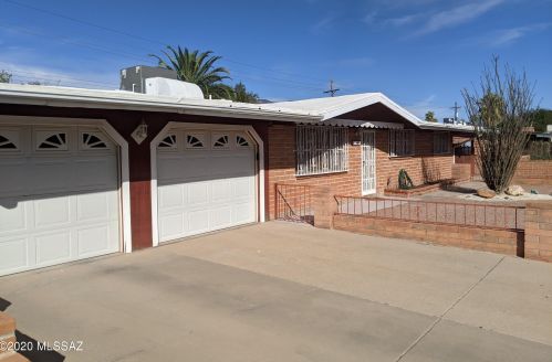 1164 Edgewater Dr, Tucson AZ 85704-2415 exterior