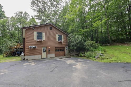 247 Elm St, Concord NH 03303-3322 exterior