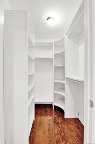 855 Bennaville Ave, Bham MI  48009-3668 exterior