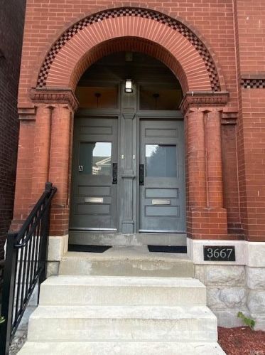 3667 Russell Ave, Saint Louis MO  63110 exterior