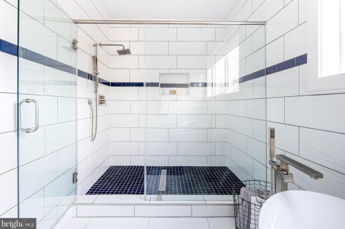 1270 Lawrence St, Washington DC  20017-4027 exterior