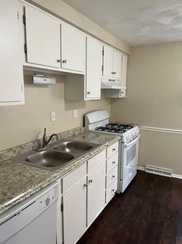 276 Hazel Rd, Pittsburgh PA 15235-3852 exterior