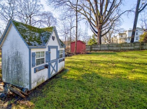 35 Main St, Clinton NJ 08809-1250 exterior