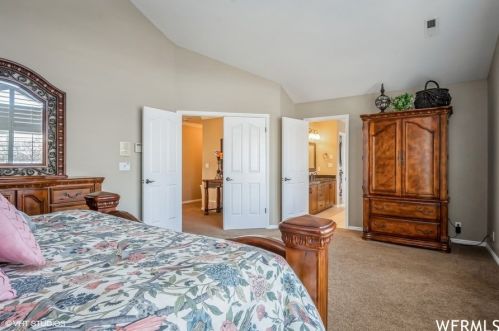 10664 Trailridge Cir, Sandy UT 84092-4758 exterior