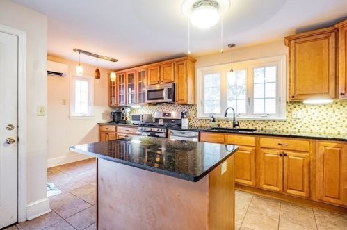 103 Birchwood Ave, Springfield MA  01106-1107 exterior