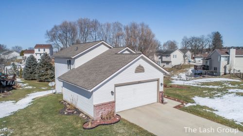 283 Riverwood Dr, Middlevle, MI 49333-9075