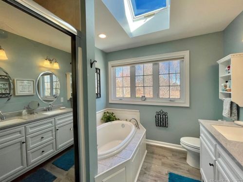 27 Patrick Dr, Seymour CT 06483-2372 exterior