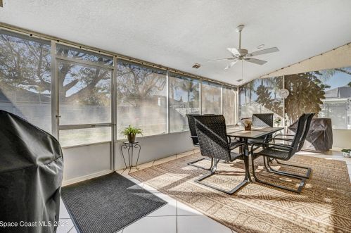 285 Northgrove Dr, Merritt Island FL 32953-7959 exterior