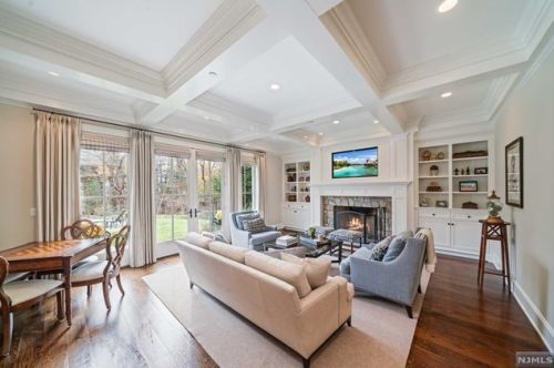 32 Ackerman Rd, Upper Saddle River NJ 07458 exterior