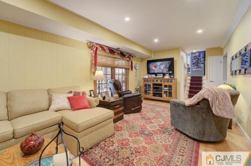 10 Hyannis Dr, Old Bridge NJ 08857-2648 exterior