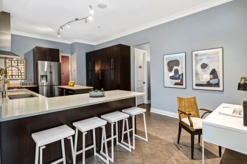 3635 Janssen Ave, Chicago IL 60613-3707 exterior