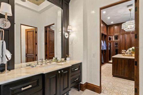 2621 Dundee St, Tampa FL  33629-7516 exterior