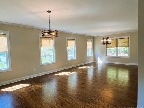 71 Ledges Rd, Ridgefield CT  06877-1908 exterior