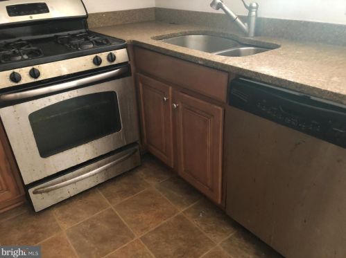 832 Warren St, Trenton NJ 08608-1307 exterior