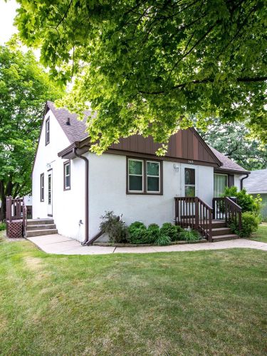 145 16th Ave, South Saint Paul, MN 55075-2139