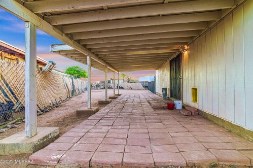 7421 Calle Medina, Tucson AZ  85757-8505 exterior
