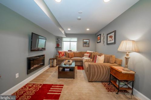 1505 Dickinson St, Philadelphia PA 19146-4830 exterior