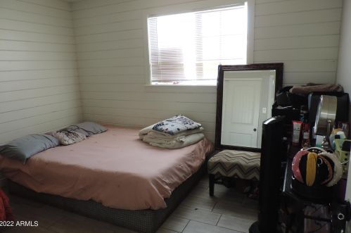 4001 61 St, Phoenix AZ 85033-1712 exterior