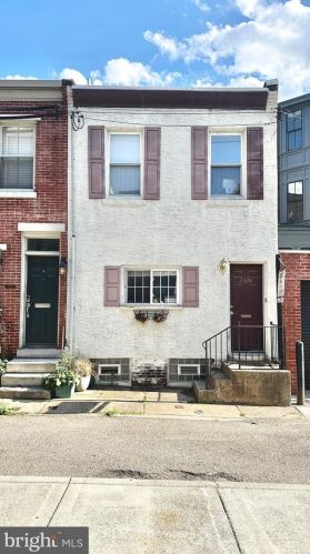 2320 Manning St, Philadelphia PA  19103-5538 exterior