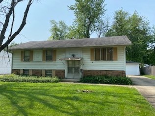 2704 Fairway Dr, Joliet, IL 60435-5224
