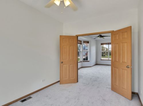 819 Duvall Dr, Bull Valley IL 60098-7019 exterior