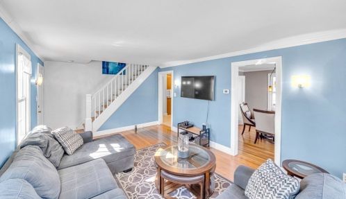 34 Powell Ave, Springfield MA 01118-2165 exterior