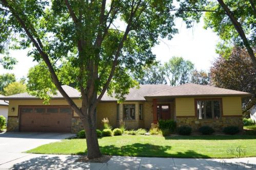 2626 13th Ave, Aberdeen, SD 57401-6667