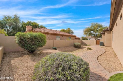 1681 Jay Pl, Chandler AZ 85286-7036 exterior